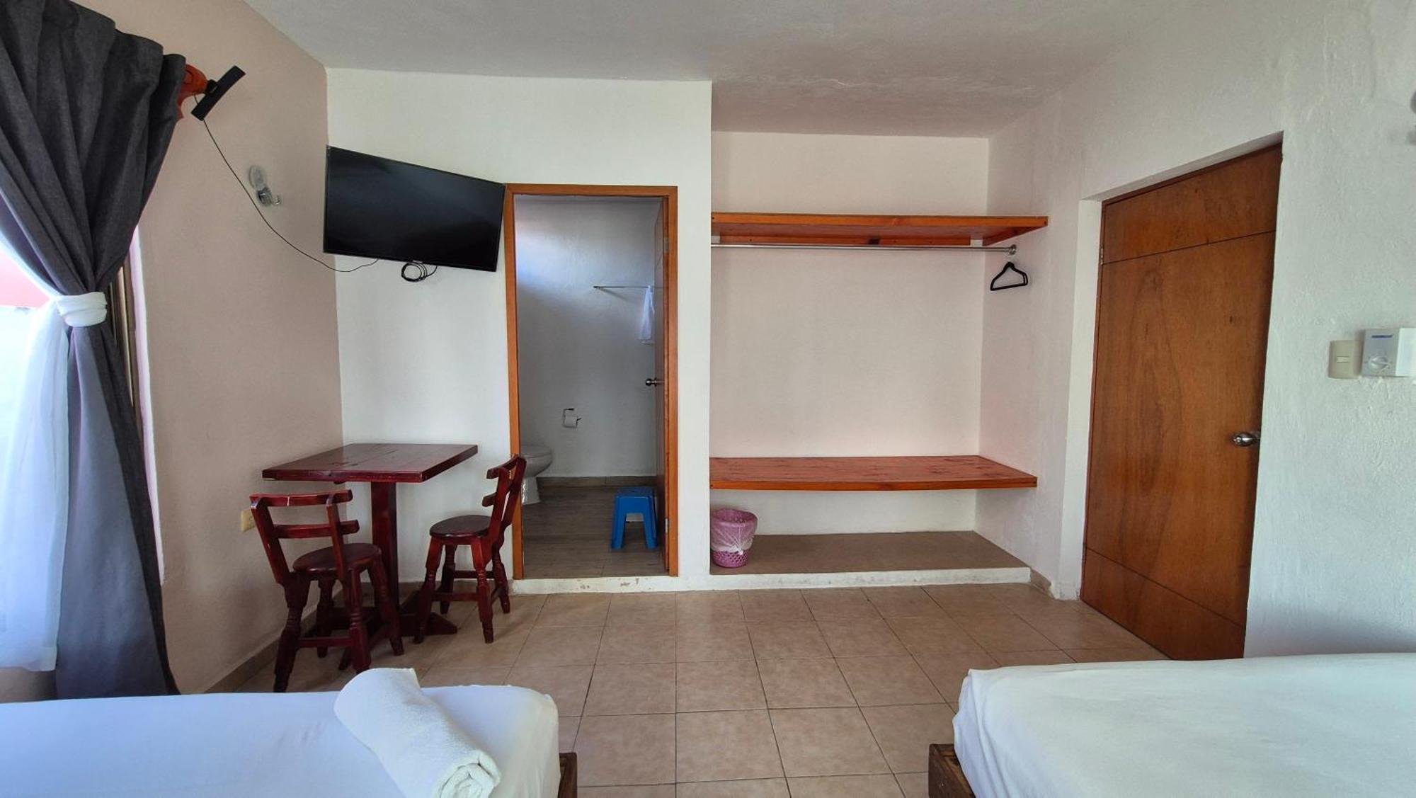 Hotel Monserrat Merida Luaran gambar