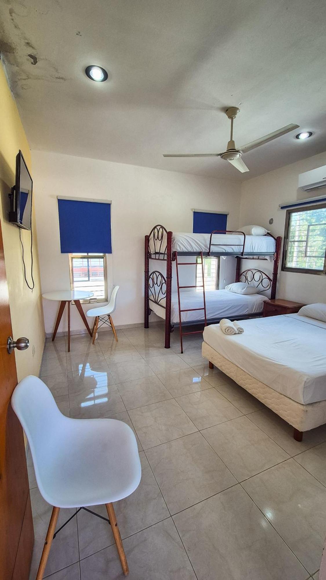 Hotel Monserrat Merida Luaran gambar